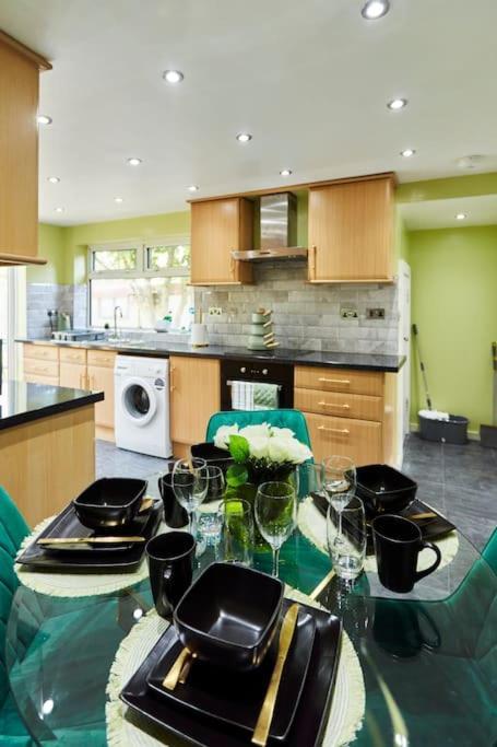 *Little Haven In Leeds* ¤Private Parking¤ Ensuite Leeds  Kültér fotó